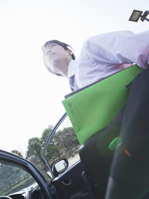 かっこいい車にカスタマイズする会社